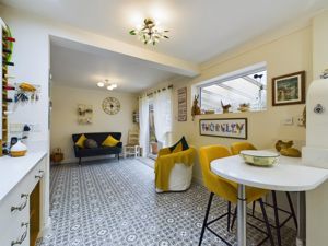 Dining Kitchen- click for photo gallery